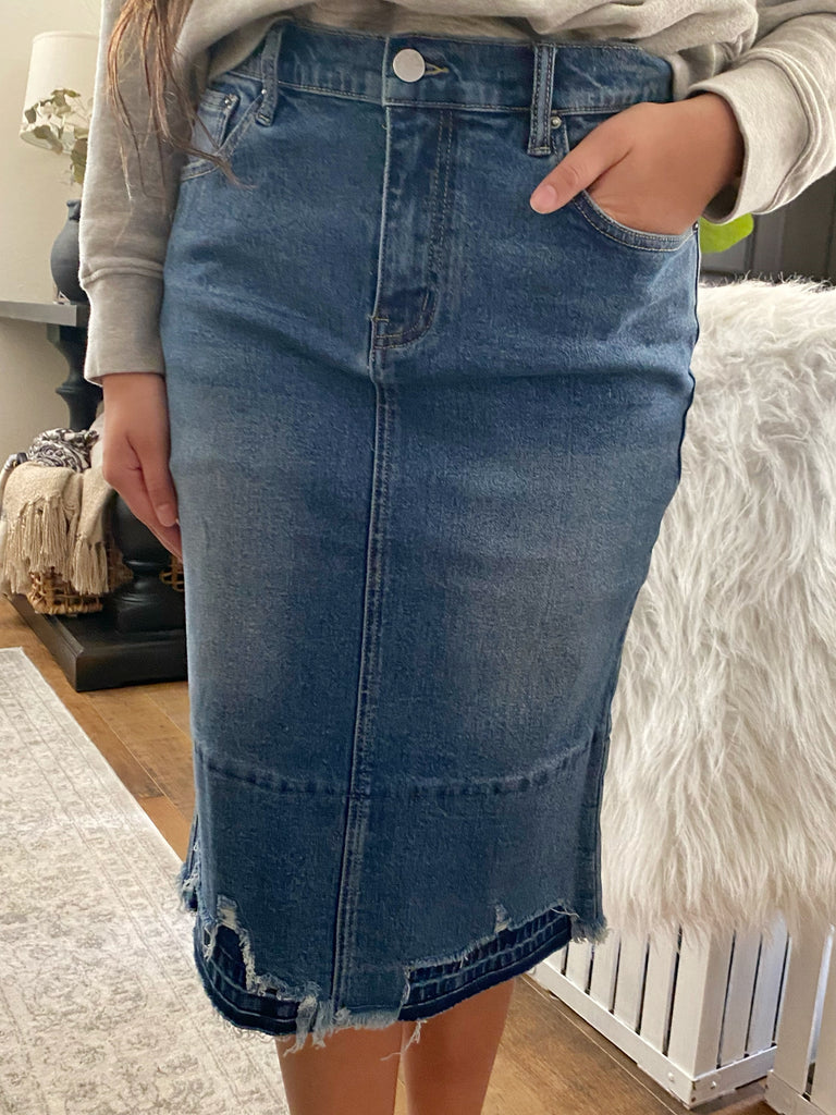 Destroyed Hem Stretchy Denim Skirt